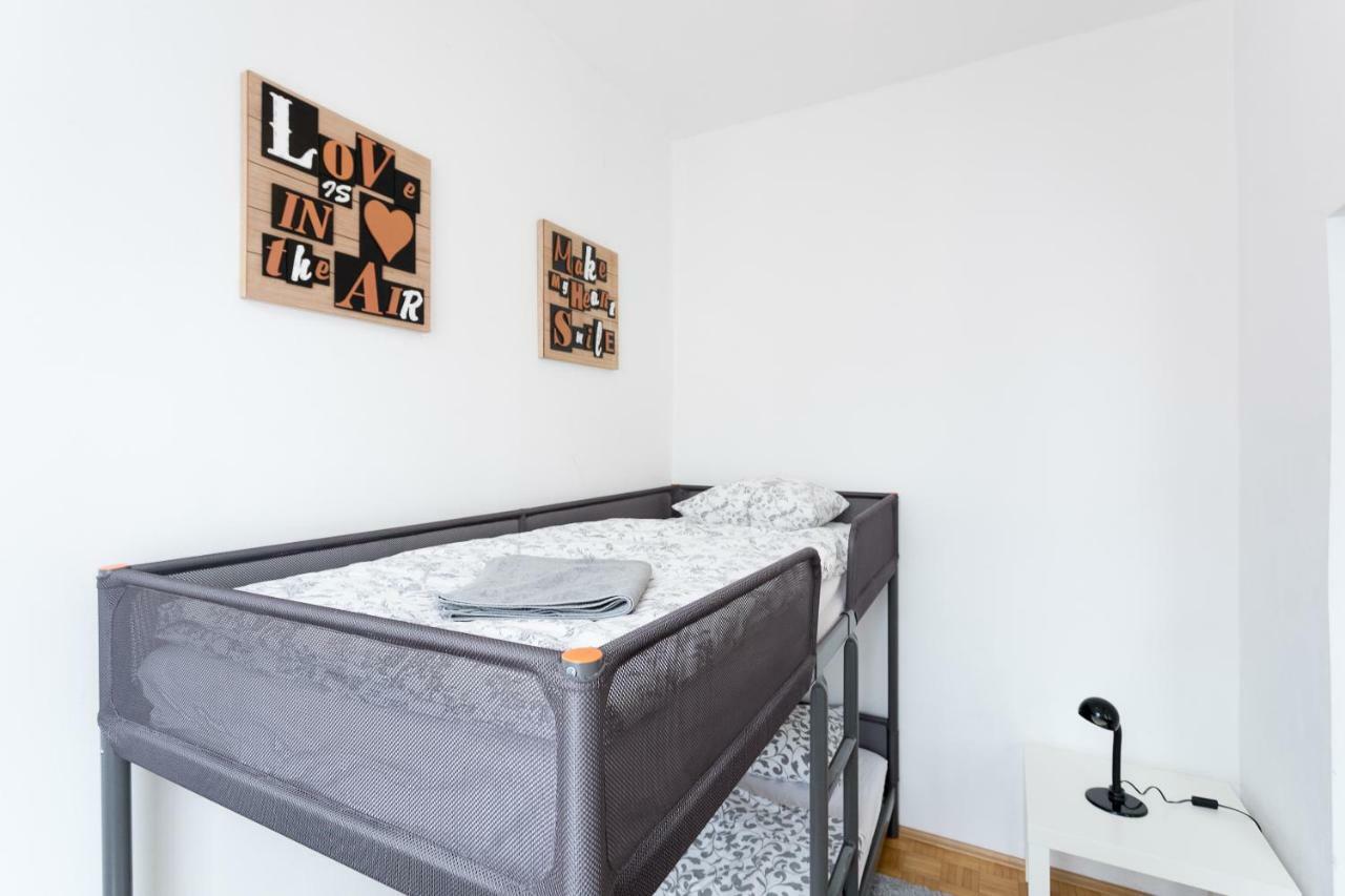 וינה Lovely Two Level Apartment For Families מראה חיצוני תמונה
